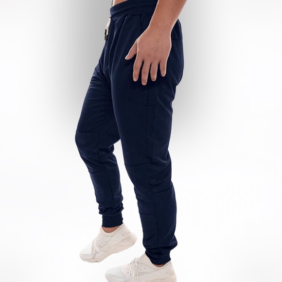 Men sweatpants with zipper pockets - Picture 2 of 5